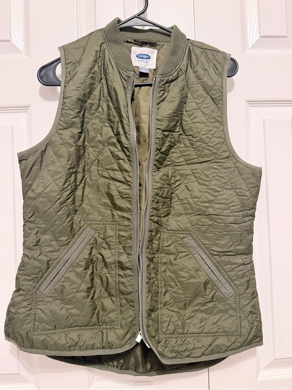 Old Navy Quilted Olive Green Sleeveless Vest